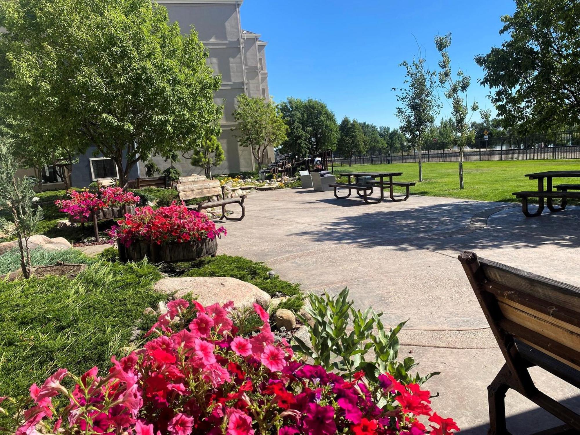 Staybridge Suites Great Falls By Ihg Exterior foto